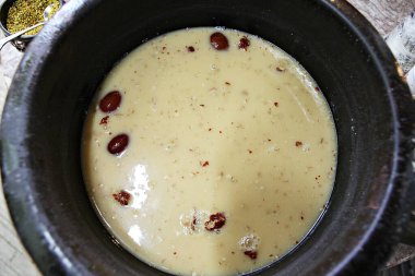 Kore 'yi gezerken atıştırmalık bir şeyler.