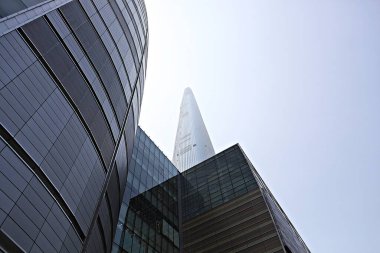 Burası Seul Kore 'deki Lotte Kulesi.