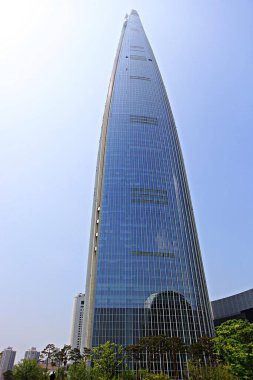 Burası Seul Kore 'deki Lotte Kulesi.