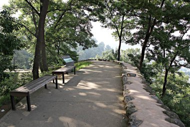 Kore 'yi düşmanlardan korumak için şok asit gibidir.