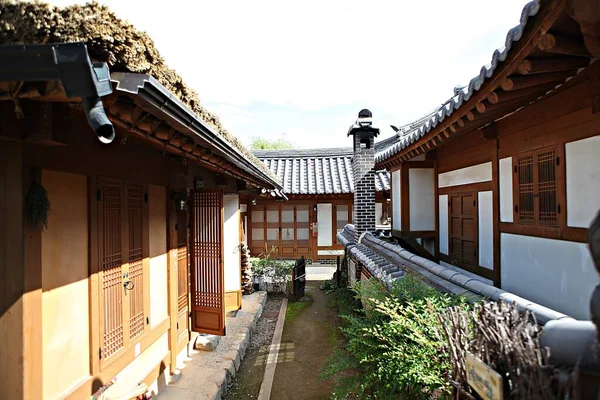 Est Une Maison Traditionnelle Coréenne — Photo