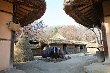 Burası Kore halk köyü.