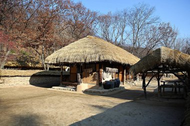 Burası Kore halk köyü.