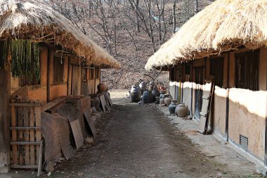 Burası Kore halk köyü.