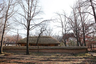 Burası Kore halk köyü.