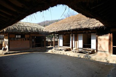 Burası Kore halk köyü.