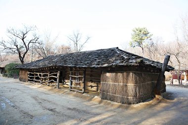 Burası Kore halk köyü.