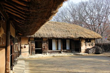 Burası Kore halk köyü.