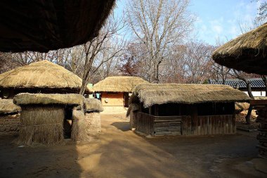 Burası Kore halk köyü.