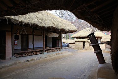 Burası Kore halk köyü.