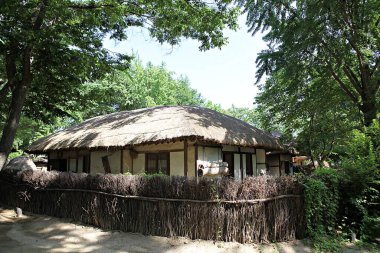 Burası Kore halk köyü.