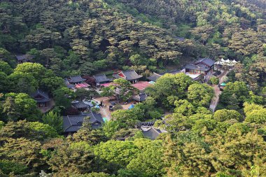 Bu Kore 'deki bir Budist tapınağı.