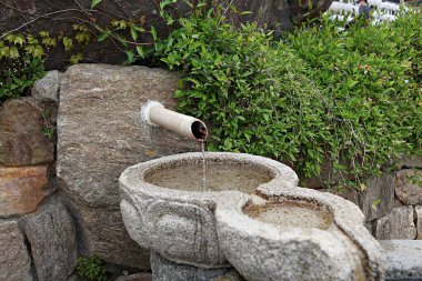 Kore 'de içme suyu kuyusu.