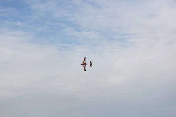 Modelo Avião Voando Céu — Fotografia de Stock