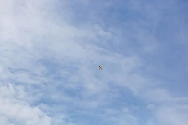 Modelo Avião Voando Céu — Fotografia de Stock