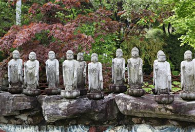 Bunlar Kore tapınakları.