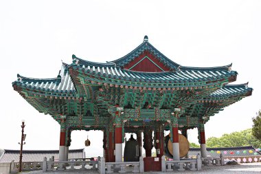 Bunlar Kore tapınakları.