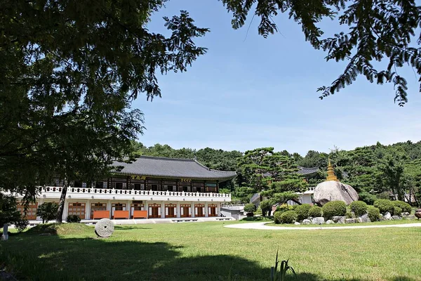 韓国にある仏教寺院で — ストック写真