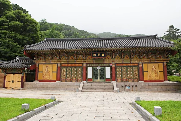 韓国にある仏教寺院で — ストック写真