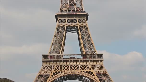 Torre Eiffel, Paris, França, Europa. Zoom . — Vídeo de Stock