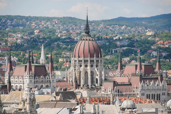 Vacker utsikt över sommaren Budapest. Ungern. Panorama. — Stockfoto