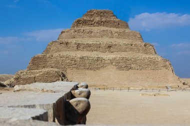Djoser adım piramit. Çöl. Saqqara. Mısır
