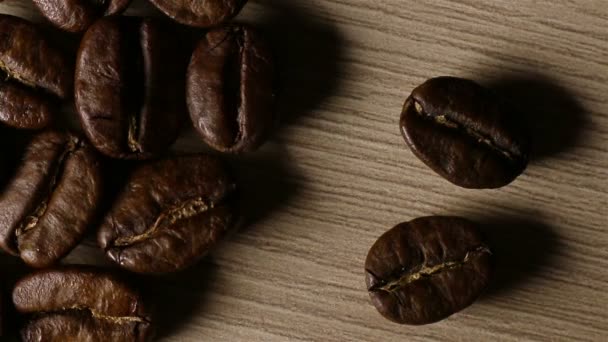 Coffee beans. Moving shadows. — Stock Video