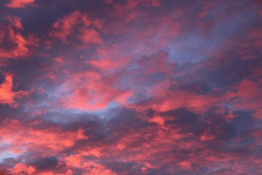 güzel gündoğumu gökyüzü bulutlu