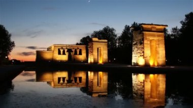 Madrid, İspanya. Debod Tapınağı. Sağdan sola panorama