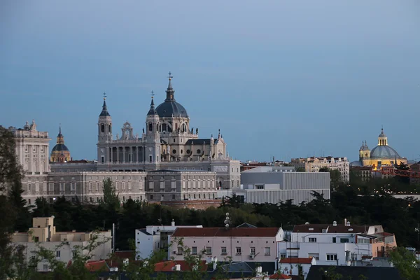 Almudena-Kathedrale, Madrid, Spanien. — Stockfoto
