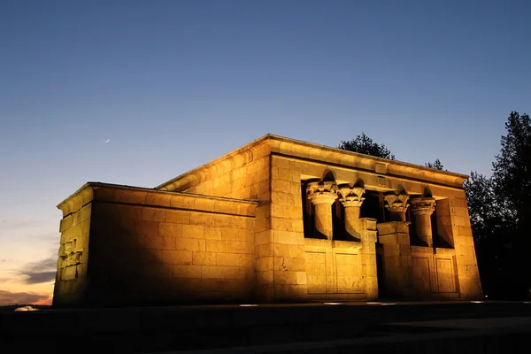 Madrid, Španělsko. Na oddělení. Starověký egyptský chrám. — Stock fotografie