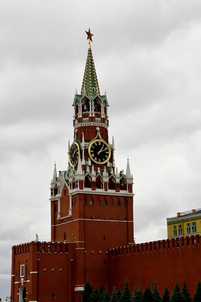 Moskova Kremlin Şçinin Kule Bir Saat Ile Bir Üst Üzerinde — Stok fotoğraf