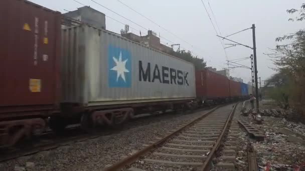 Nueva Delhi India Octubre 2020 Tren Que Cruza Tren Expreso — Vídeo de stock