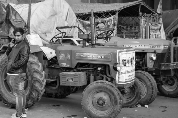 Gazipur Delhi India Diciembre 2020 Los Tractores Agrícolas Estacionados Frontera — Foto de Stock