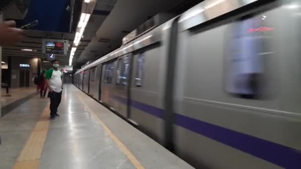 Yeni Delhi Hindistan Ocak 2022 Delhi Metro Istasyonu Içinde Yüz — Stok video