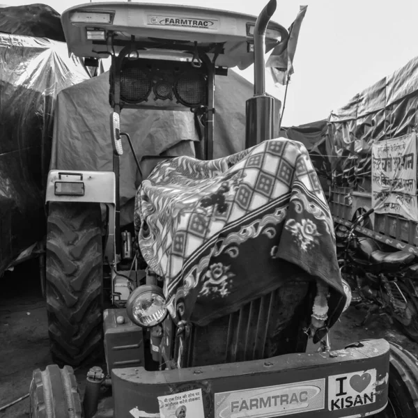 Gazipur Delhi Indien December 2020 Jordbrukstraktorer Parkerade Vid Gränsen Till — Stockfoto