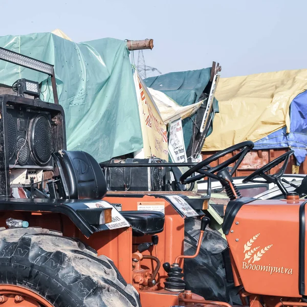 Gazipur Delhi India Dicembre 2020 Trattori Agricoli Hanno Parcheggiato Confine — Foto Stock