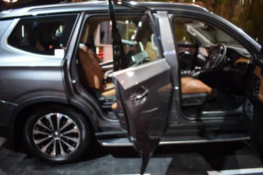 Noida, Uttar Pradesh, Hindistan, 28 Kasım 2023 - Otomobil Fuarı 2023 'te sergilenen tamamen otonom elektrik, dizel ve benzin otomobili. Otomobil geleceği için tasarlanmış yaratıcı bir araba.