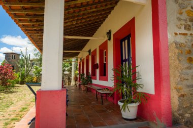 27 Aralık 2020 'de Brezilya' nın Triunfo eyaletinin büyük ruh evi olan Pernambuco 'yu beyaza ve kırmızıya boyadı. Şehirdeki en önemli turistik yerlerden biri..