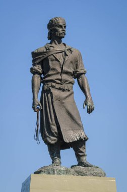 Lacador Anıtı, Porto Alegre, Rio Grande do Sul State, Brezilya 11 Ağustos 2008. Heykel, tipik kostümleri ve elinde devletin kültürel bir sembolü olan yayı temsil ediyor..