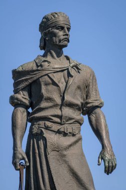 Lacador Anıtı, Porto Alegre, Rio Grande do Sul State, Brezilya 11 Ağustos 2008. Heykel, tipik kostümleri ve elinde devletin kültürel bir sembolü olan yayı temsil ediyor..