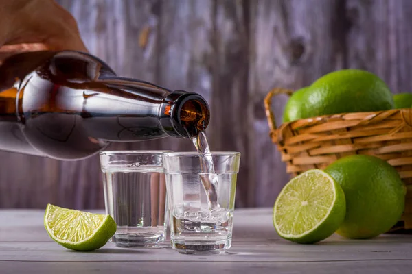 Botella Licor Caña Azúcar Una Bebida Alcohólica Brasileña Típica Fuerte —  Fotos de Stock