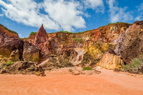 Falaises Sable Coloré Avec Point Culminant Peak Princess Castle Dans — Photo