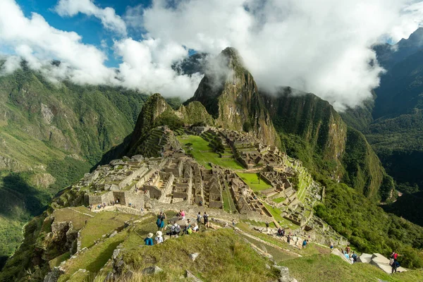 Machu Picchu, 10 Ekim 2014 'te İnkalar' ın kayıp şehri olarak bilinir..