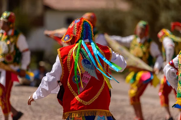 Peru Folklorik Dansı San Pedro Kilisesi Önünde Renkli Kostümlerle Andahuaylillas — Stok fotoğraf