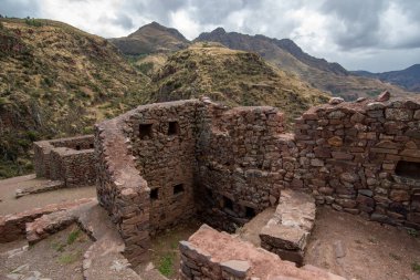 Pisac Arkeoloji Parkı, Calca, Cuzco, Peru, 9 Ekim 2014. Harabeler ve turist ziyaretleri.