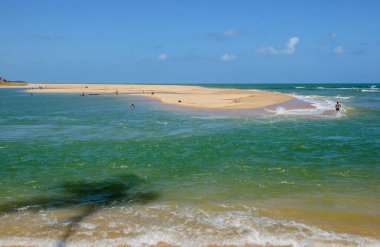 Barra de Gramame Plajı 'ndaki dalgalar, Joao Pessoa, Paraiba, Brezilya 8 Aralık 2004.