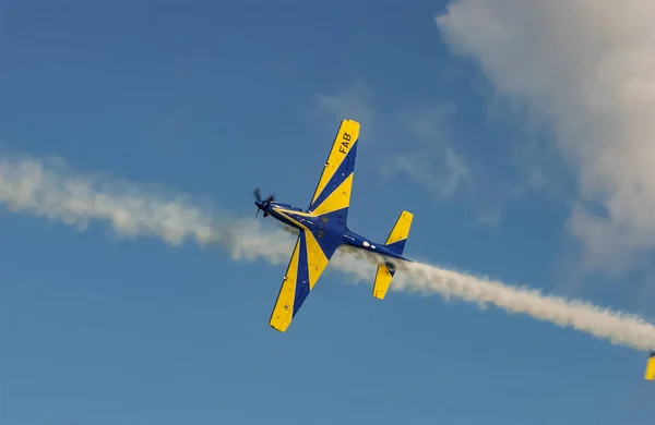 Escuadrón Humo Fuerza Aérea Brasileña Aviones Maniobra Acrobática Actuando Cielo —  Fotos de Stock