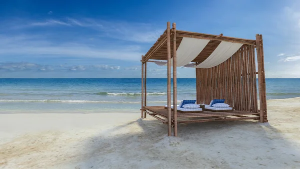 Tenda di bambù sulla spiaggia — Foto Stock