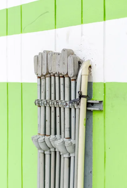 Pipeline on the wall — Stock Photo, Image